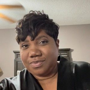 Meet your Posher, Felicia